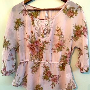 Pink Floral Sheer Blouse. Size: Women’s Medium